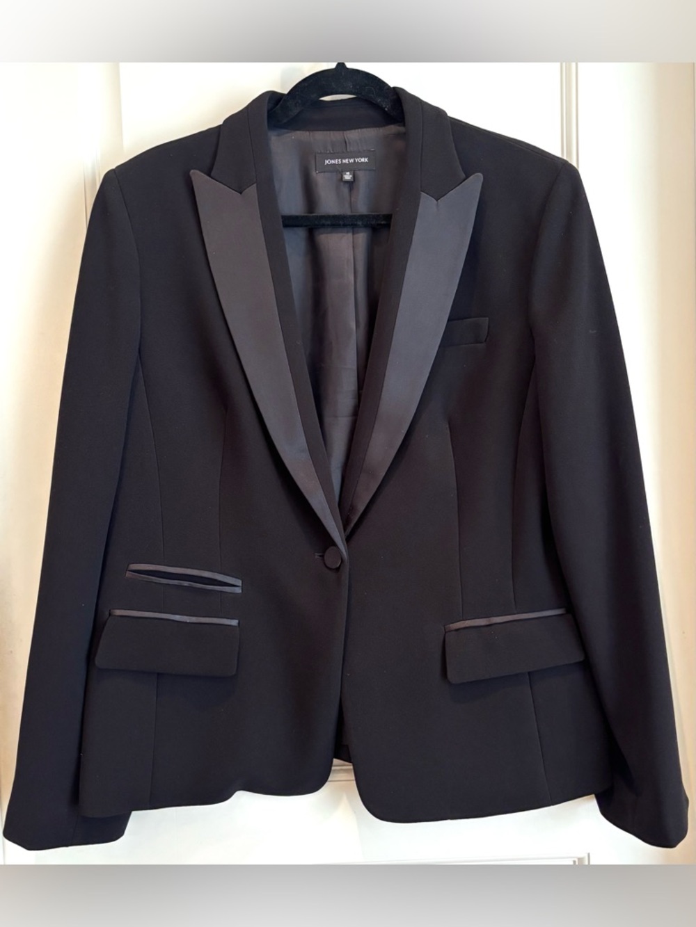 Women’s Tuxedo Jacket 16